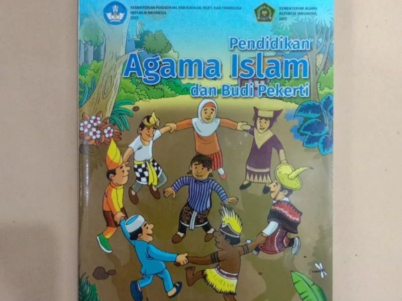 PEMBELIAN BUKU SDT AN NADWAH UNTUK SISWA